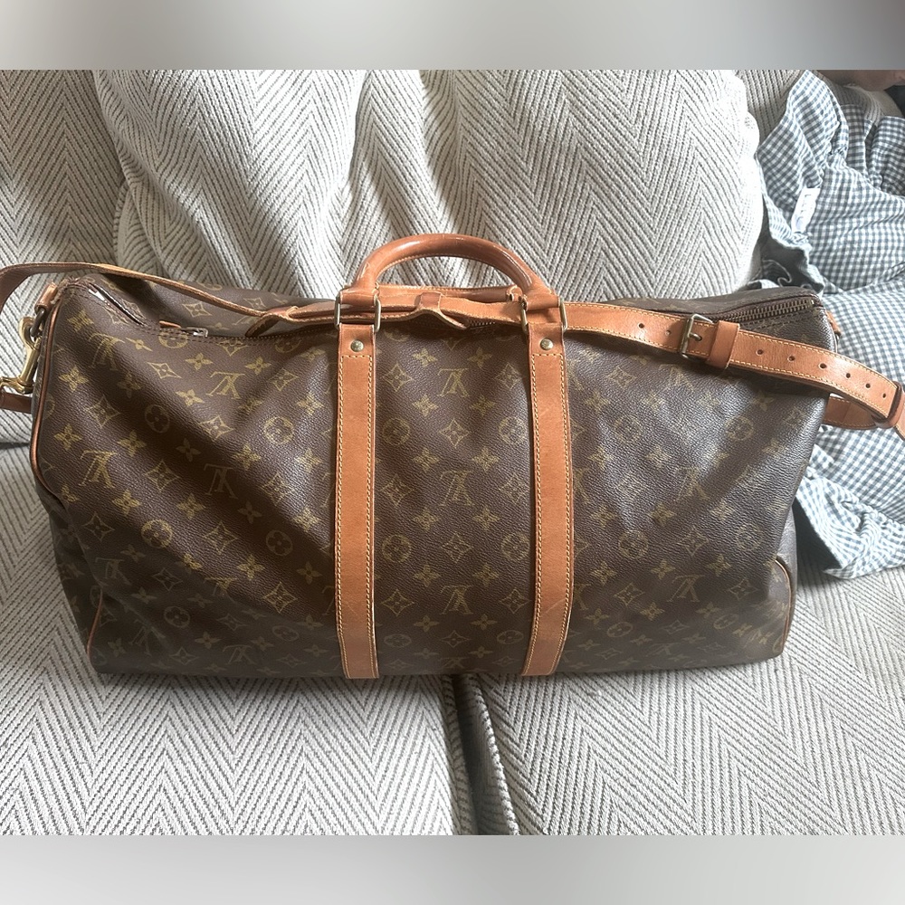 Louis Vuitton Bandolier 55 Authentic